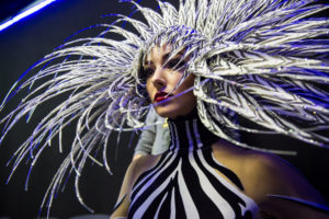 FSP_PR_VIVID_Zebra_Woman_Foto_Dennis_Weinboerner_web