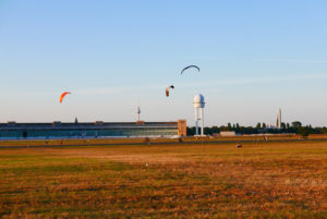 Tempelhofer Feld Sademann