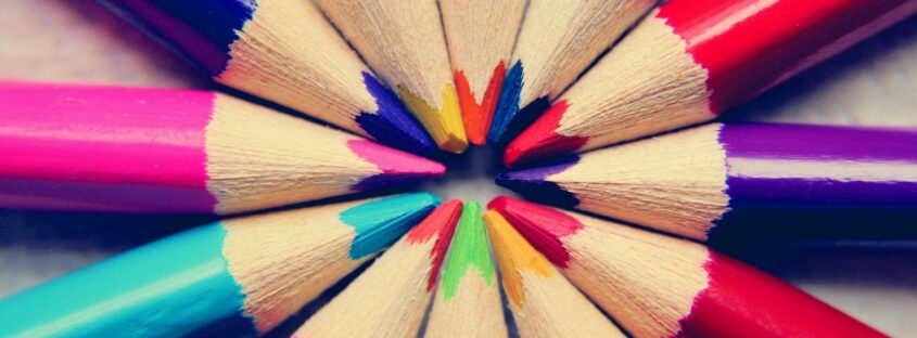 colored-pencils-4031668_1920
